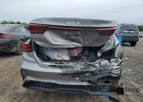 2023 Kia Forte Lx z USA, uszkodzony, nr VIN 3KPF24AD8PE569211